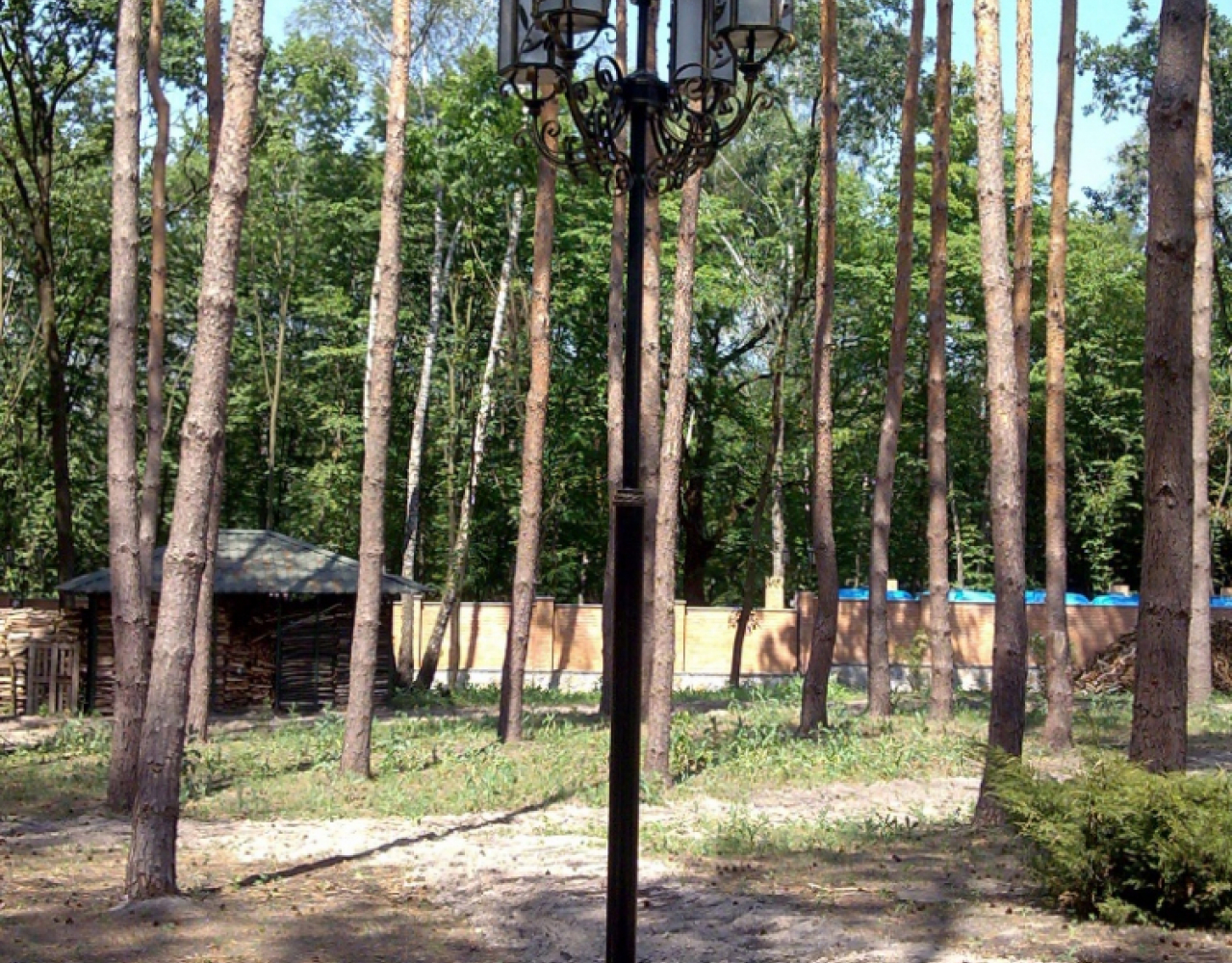 Парковый высокий кованый фонарь КСФ-073