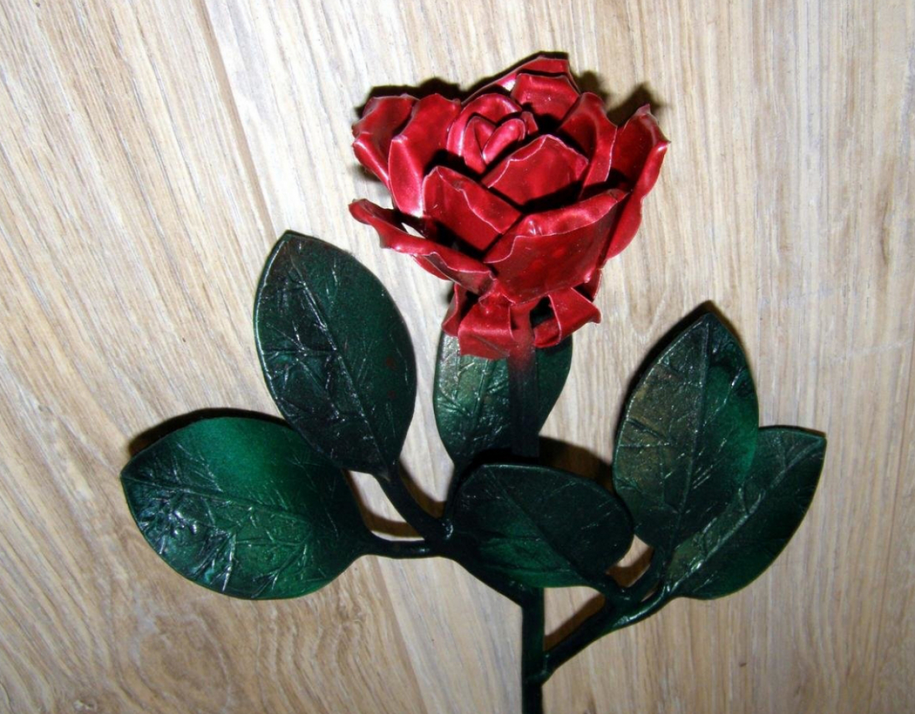Декоративная кованая цветная роза КЦВ-032