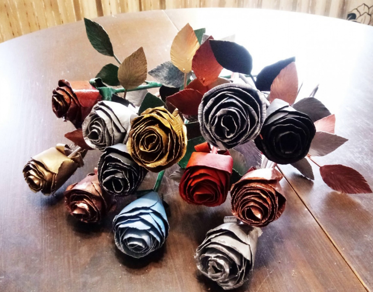 Букет кованых разноцветных роз КЦВ-035