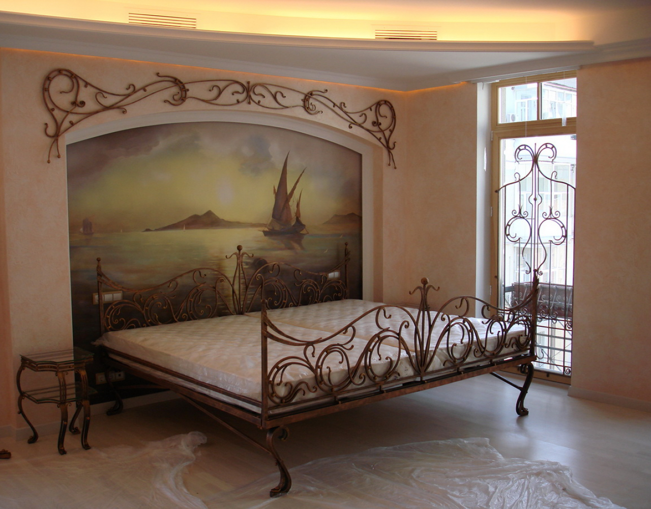 Кованая ажурная кровать КРВ-096
