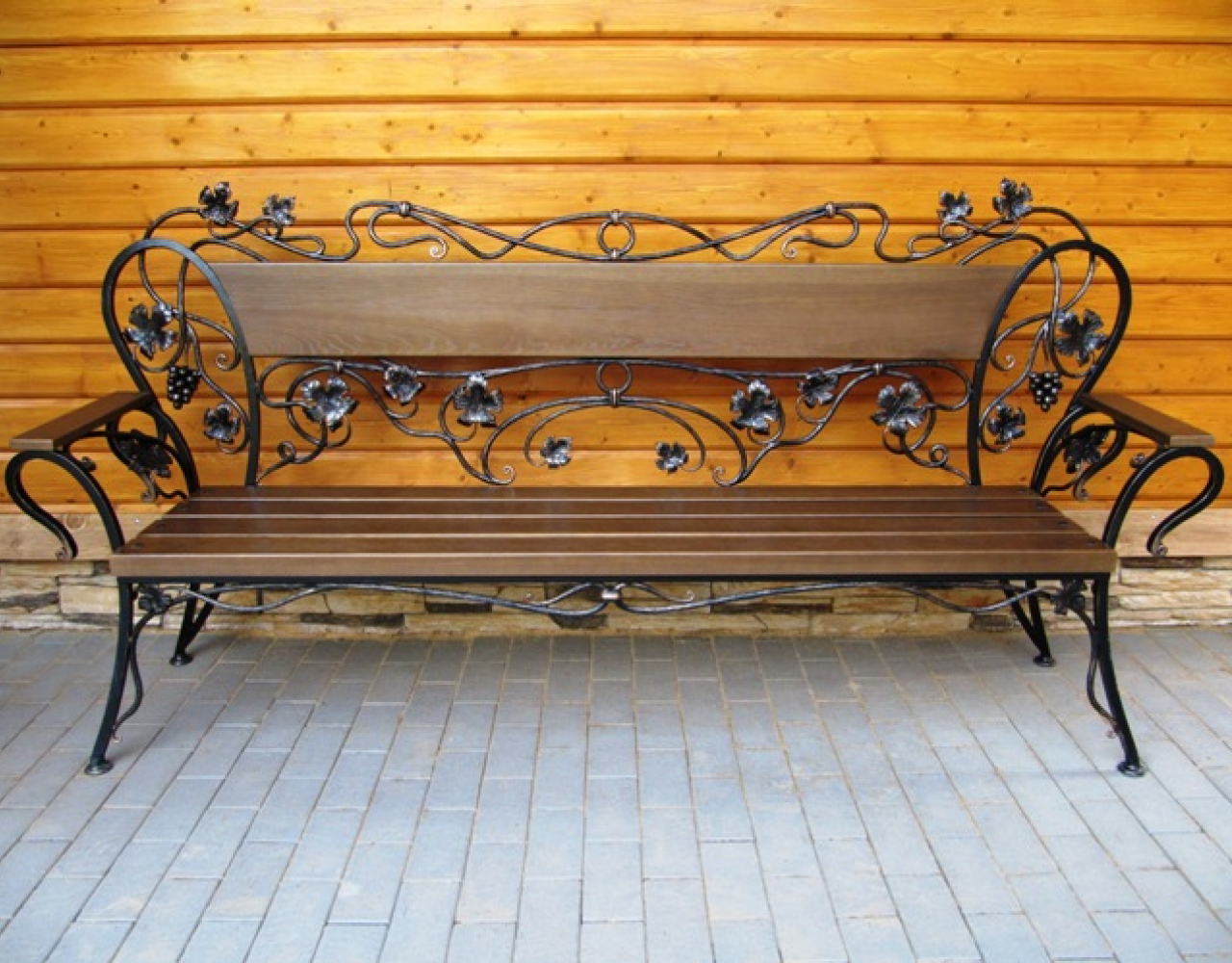 Кованая скамейка с лозой КС-077