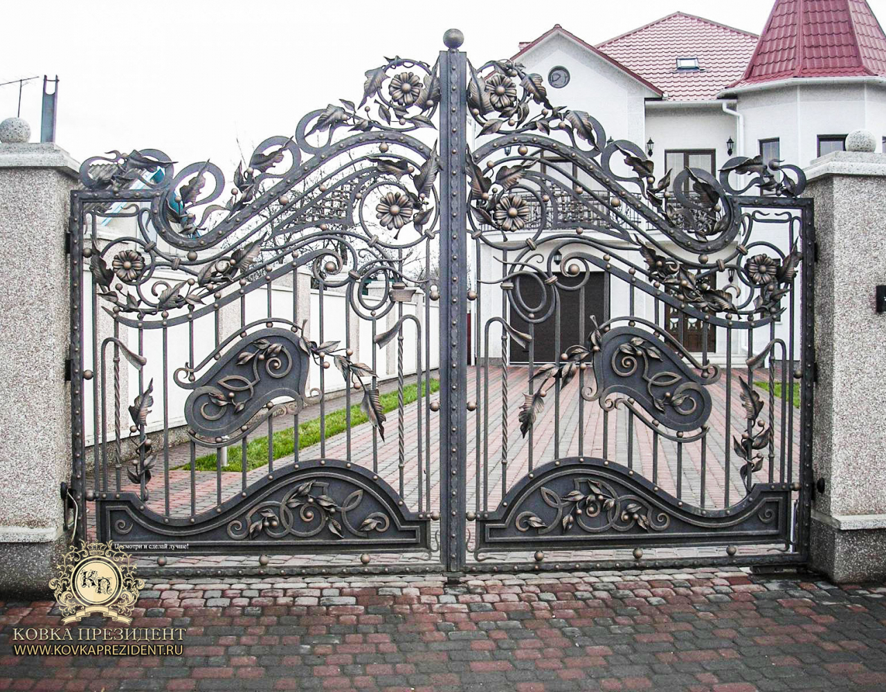 Оригинальные кованые ворота арочные ВО-039