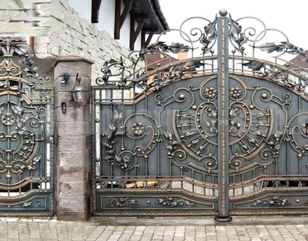 Необычайно красивые кованые ворота ВО-093