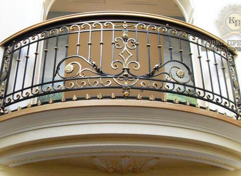 Полукруглый кованый балкон КБ-022