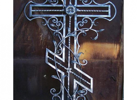 Кованый крест с витым узором РК-007