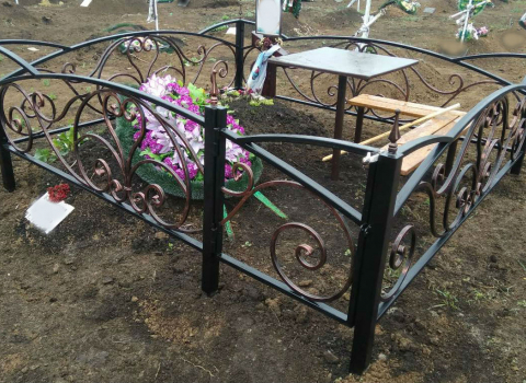Кованая ограда на могилу арочного типа РК-050