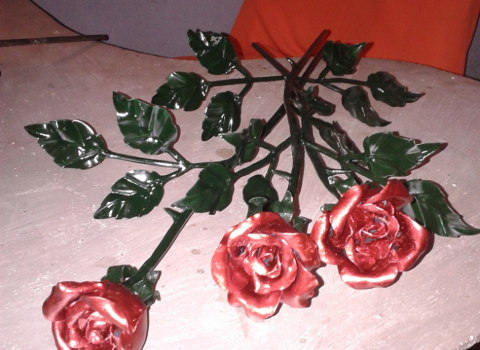 Кованые декоративные цветные розы КЦВ-017