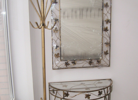 Кованое зеркало с позолоченными листьями КЗР-061