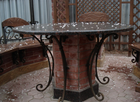 Уличный стол с коваными элементами СТЛ-063