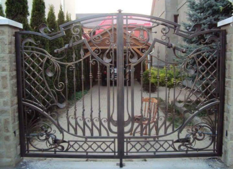 Открытые красивые кованые ворота ВО-089