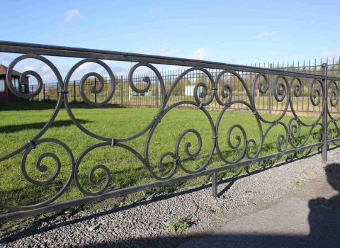 Витой кованый забор для частного участка ЗА-019