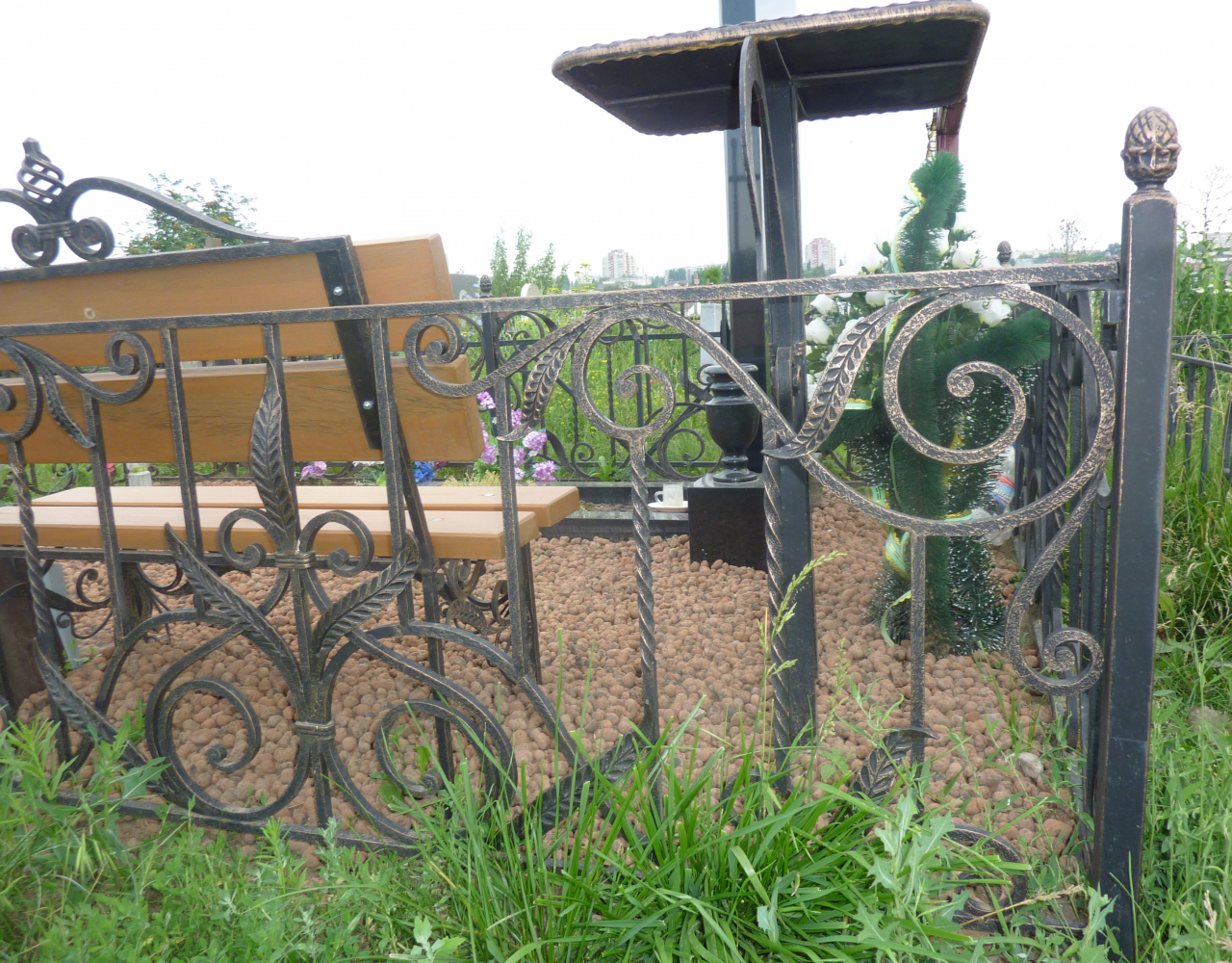 Кованая ограда на могилу РК-072