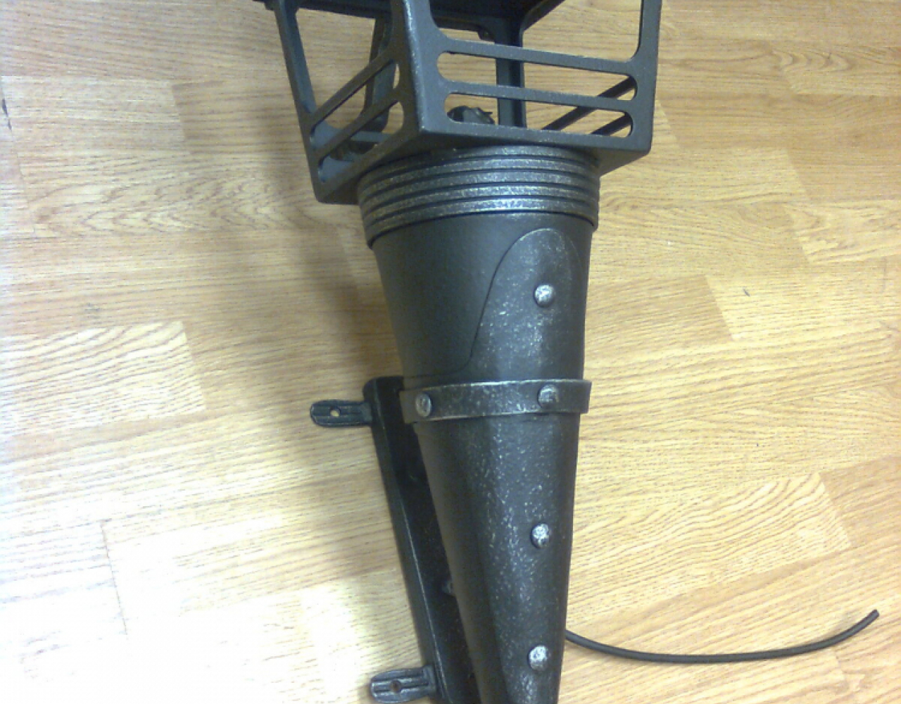 Кованый фонарь с виде факела КСФ-063