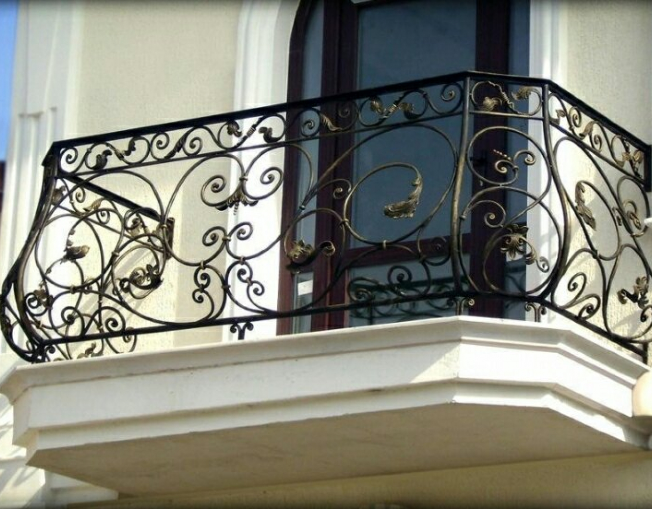 Декоративный кованый балкон КБ-051