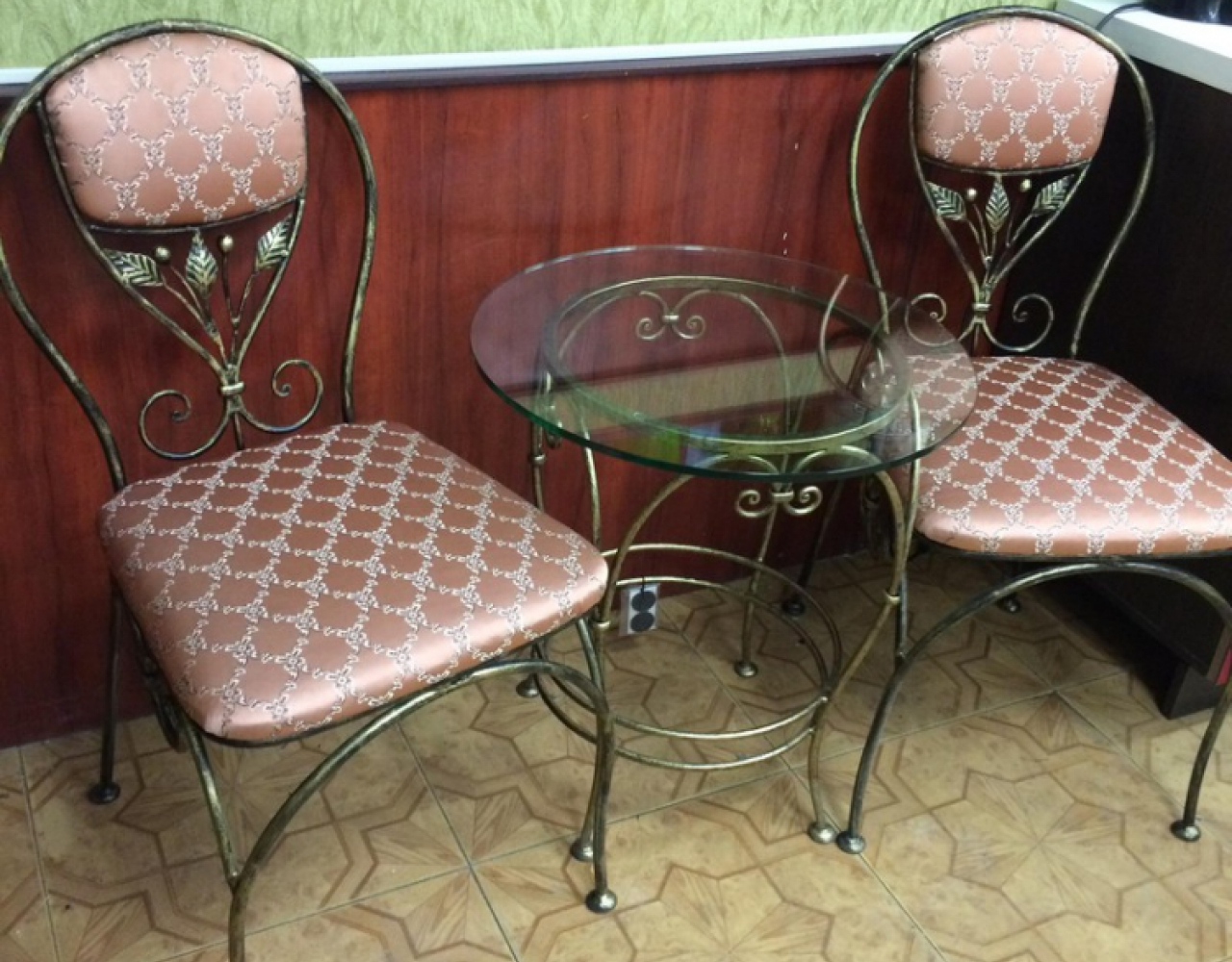 Кованые столик и стулья с позолотой СТЛ-023