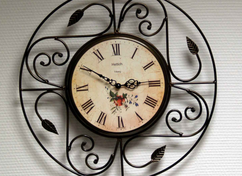 Кованые часы с витым орнаментом КЧС-027