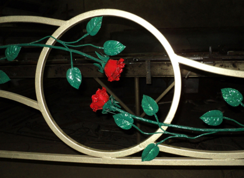 Покрашенные кованые розы для декорирования КЦВ-057