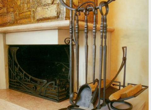 Оригинальная кованая каминная решетка, дровница и набор КНД-049