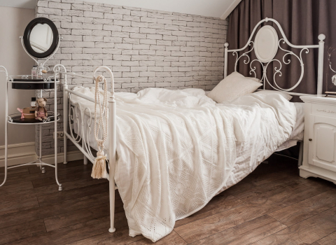 Кованая белая кровать в стиле прованс КРВ-104