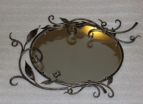 Кованое зеркало с растительным орнаментом КЗР-091