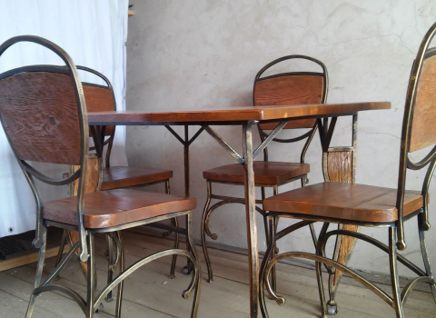 Кованые деревянные стулья и стол СТЛ-124