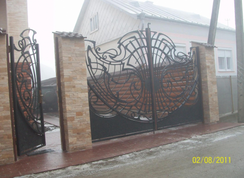 Кованые ворота в современном стиле ВО-099